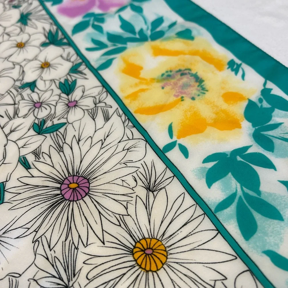 Vintage Floral 🌸 Scarf
